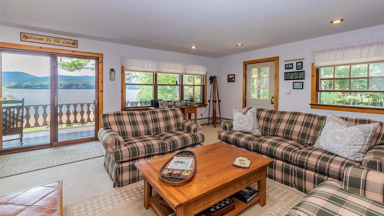 Photo of Livingroom in Northville