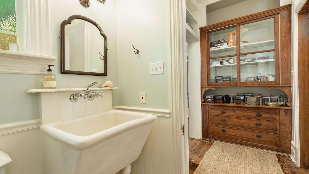 Photo of Bathroom in Galveston