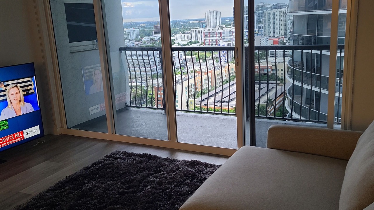 Photo of Livingroom in Midtown