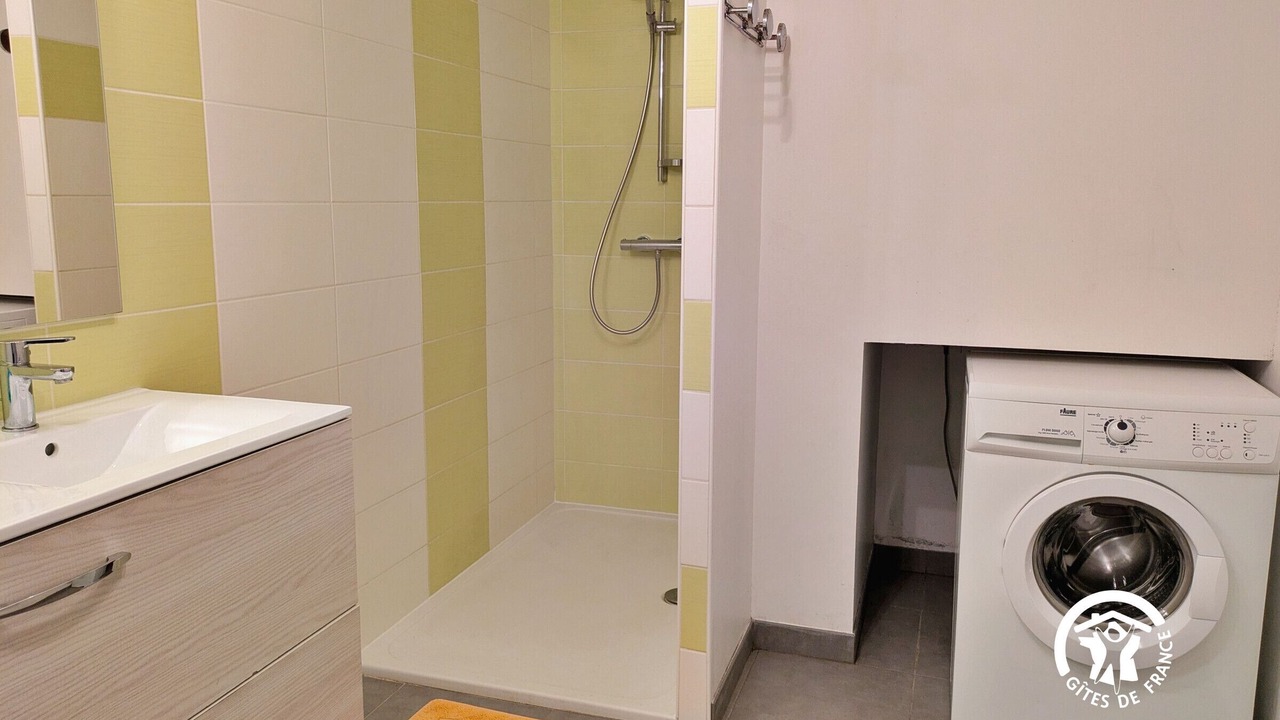 Photo of Bathroom in L'Huisserie