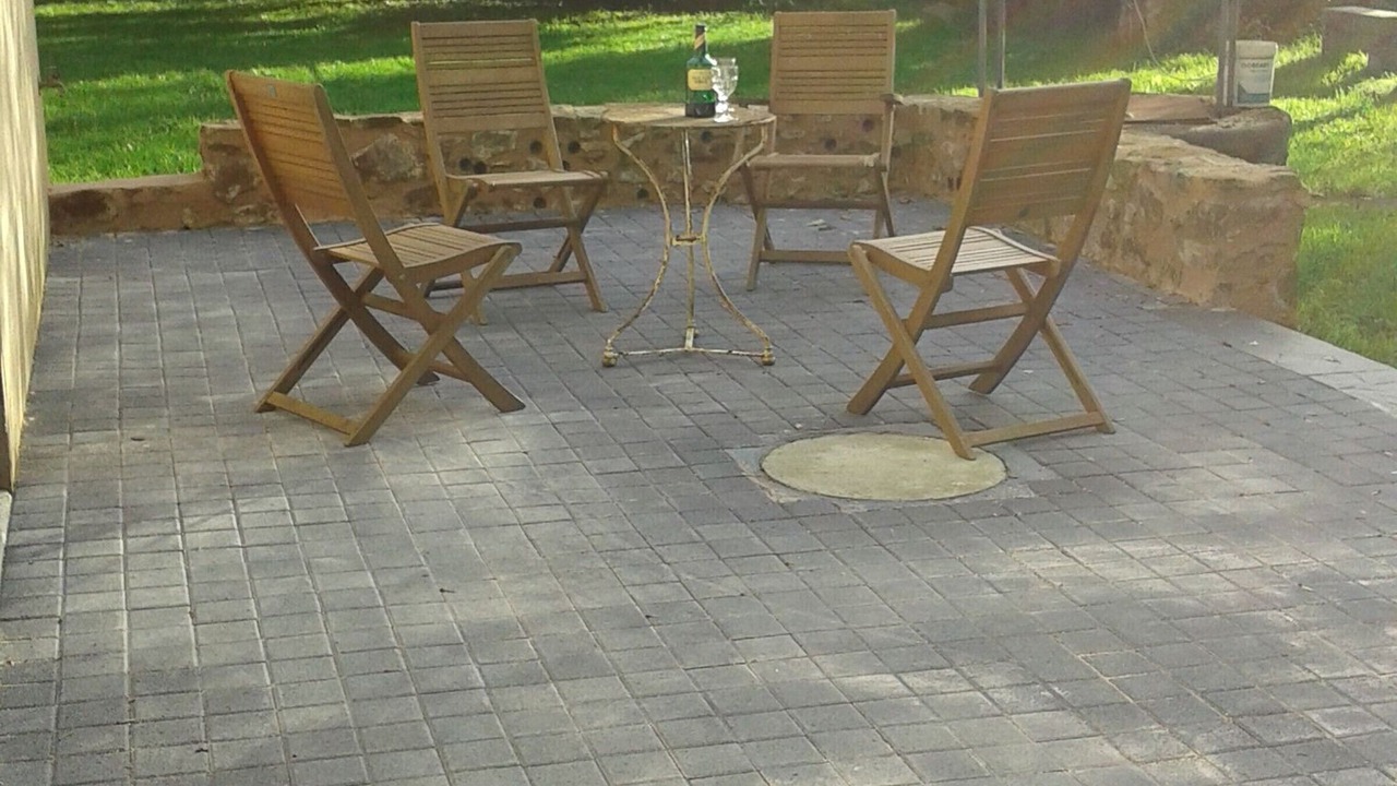 Photo of Patio Balcony in Nuille-sur-Vicoin