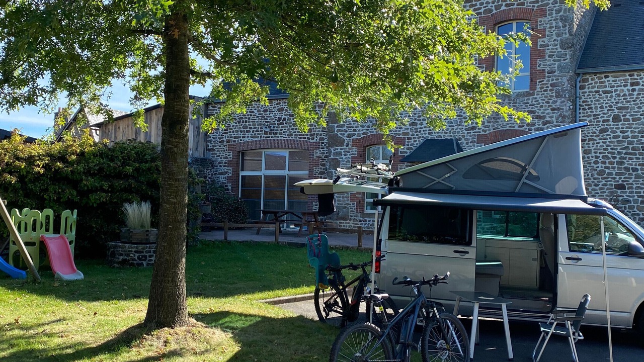 Photo of Outdoor in Carelles