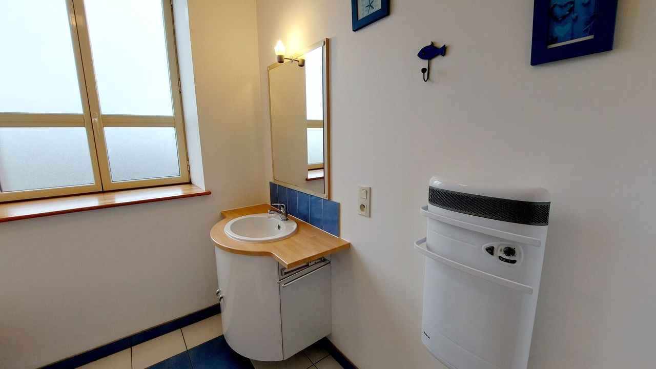 Photo of Bathroom in Carelles