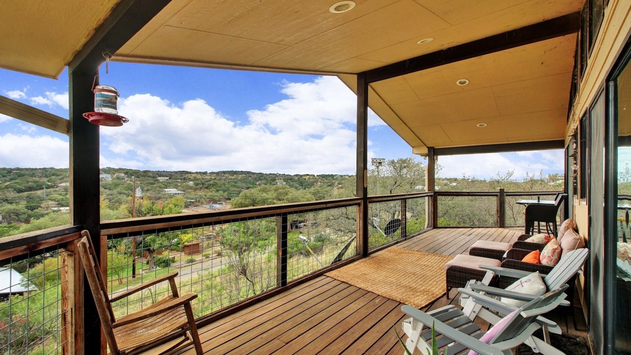 Photo of Patio Balcony in Burnet