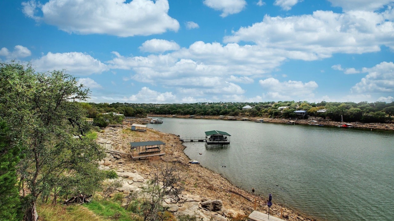 Photo of Others in Burnet