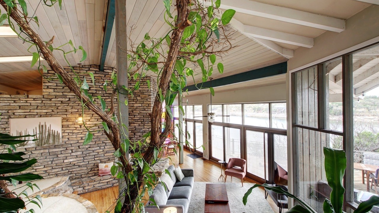 Photo of Livingroom in Burnet