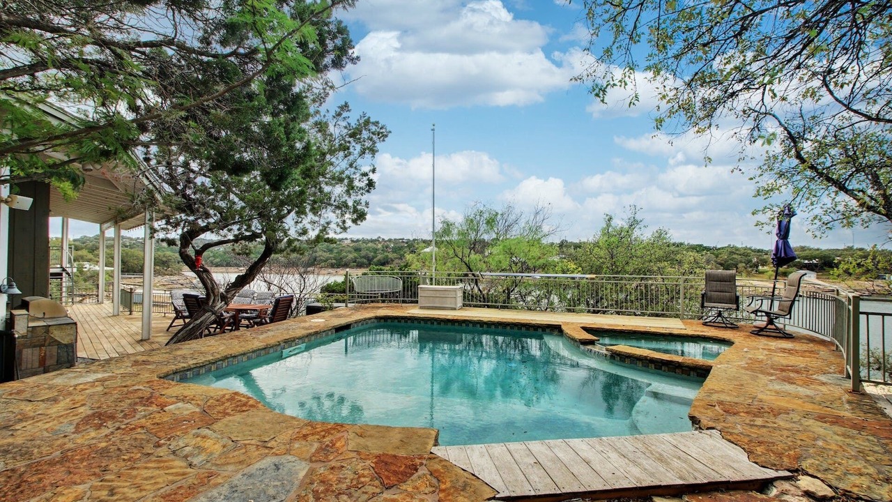 Photo of Outdoor in Burnet