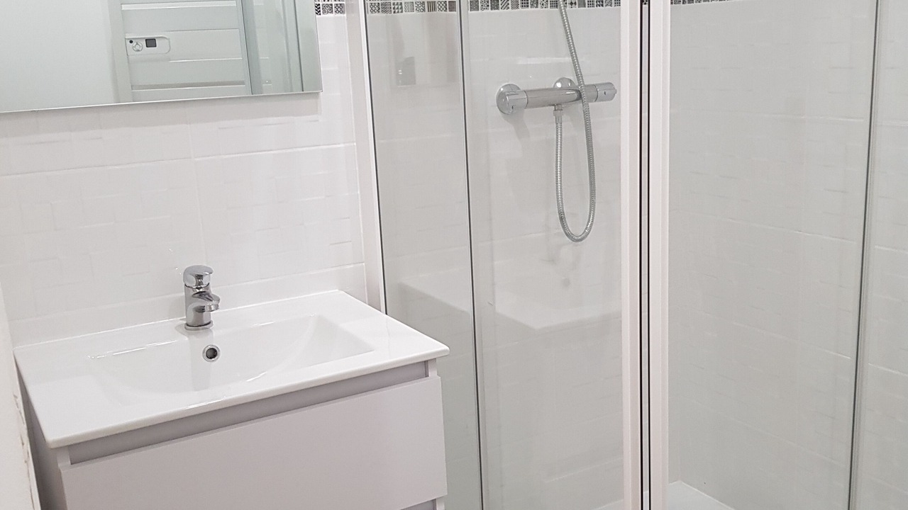 Photo of Bathroom in Dieppe