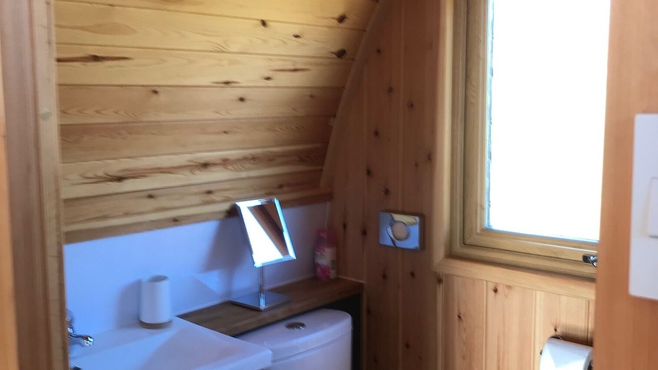 Photo of Bathroom in Hallin