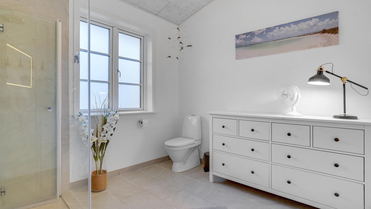 Photo of Bathroom in Vemb