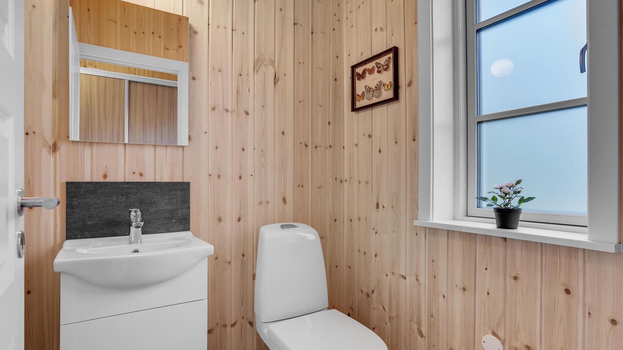 Photo of Bathroom in Vemb