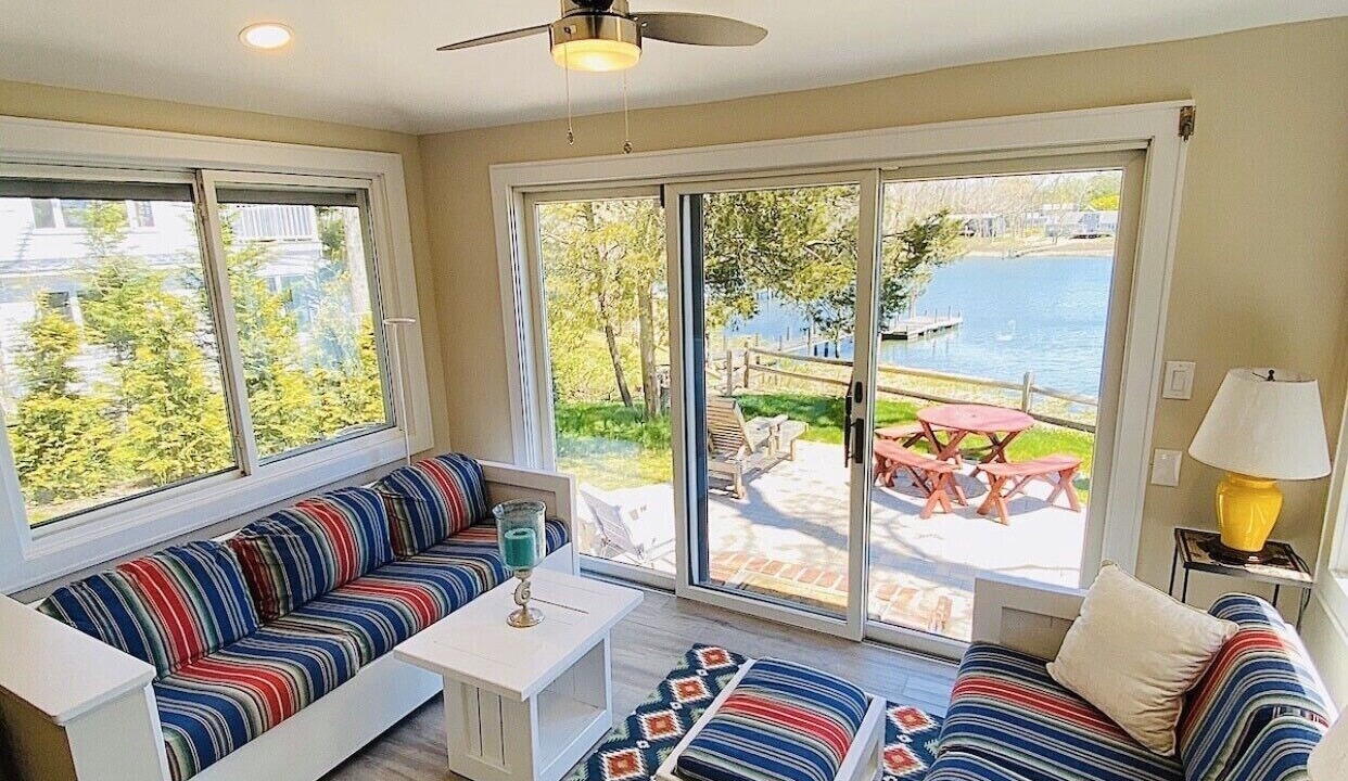 Photo of Livingroom in Cutchogue