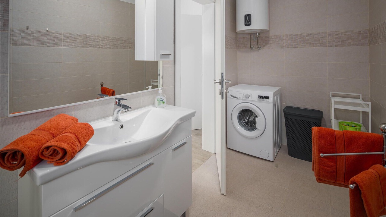 Photo of Bathroom in Orihi