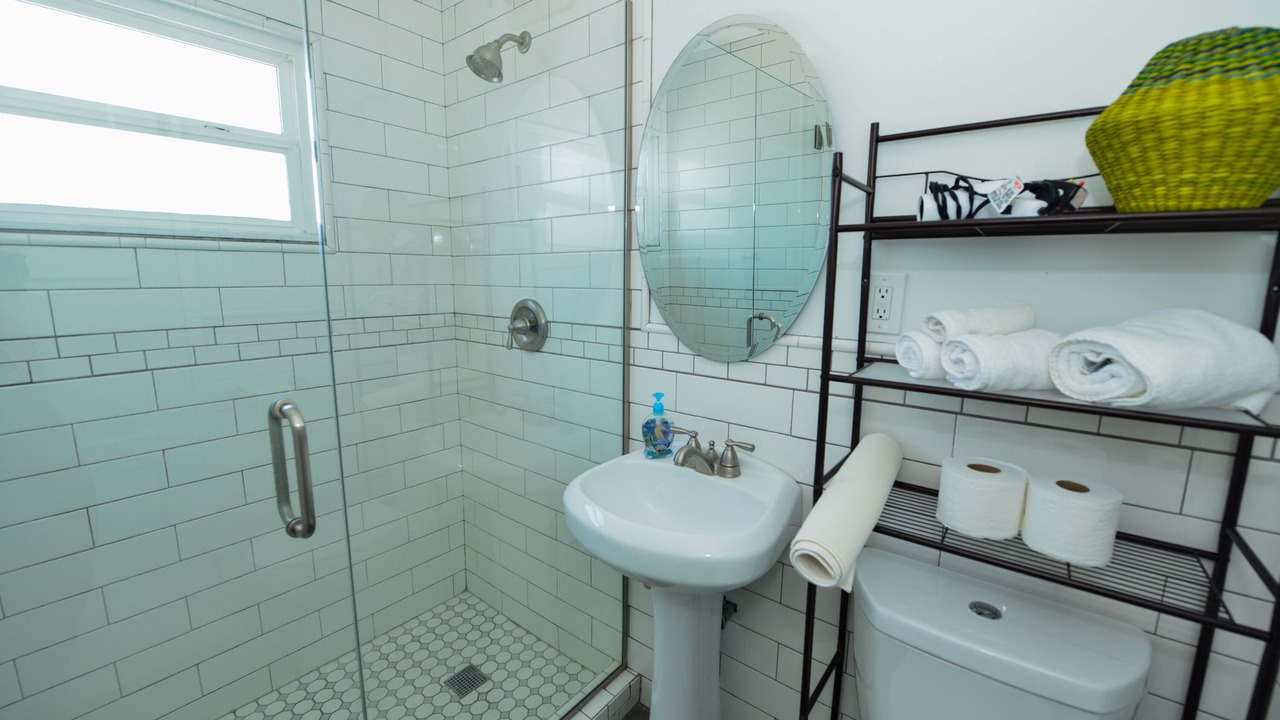 Photo of Bathroom in Central Mission Beach