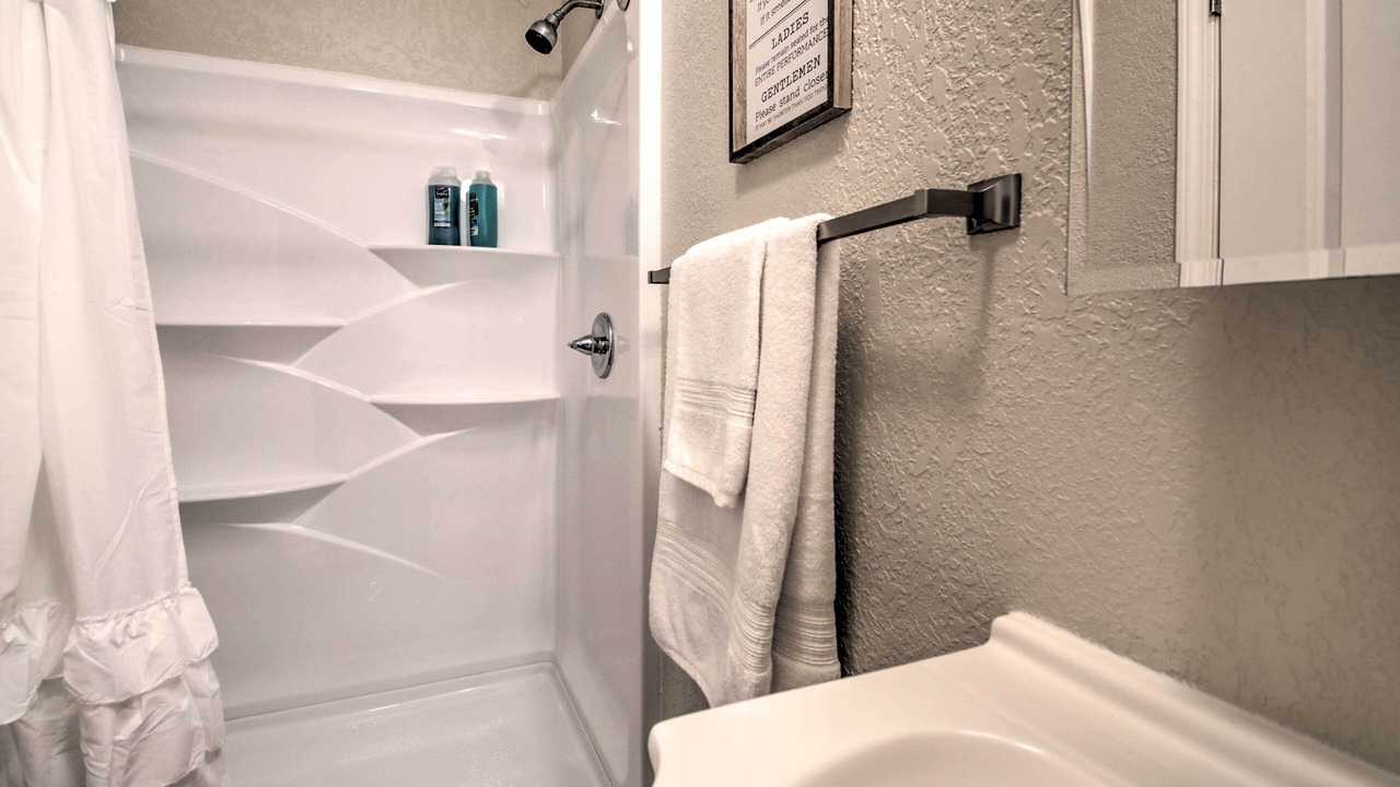 Photo of Bathroom in Ste Genevieve