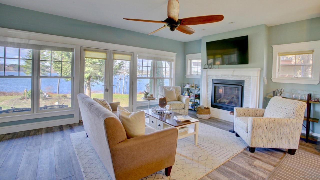 Photo of Livingroom in Edgecomb