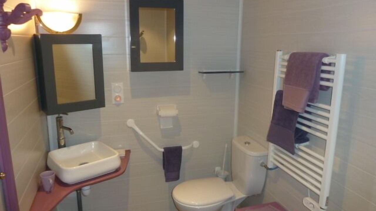 Photo of Bathroom in Ceaux