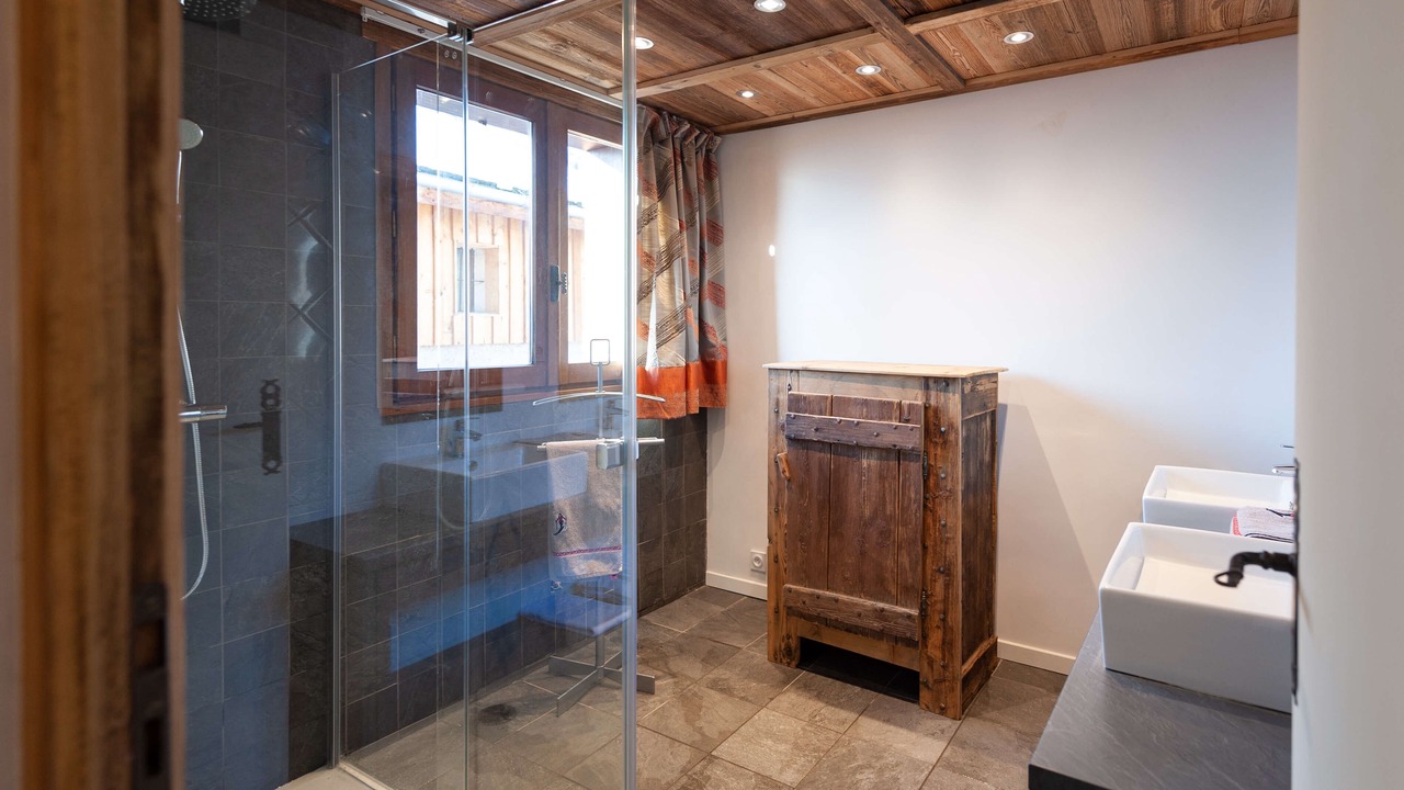 Photo of Bathroom in Saint-Marcel