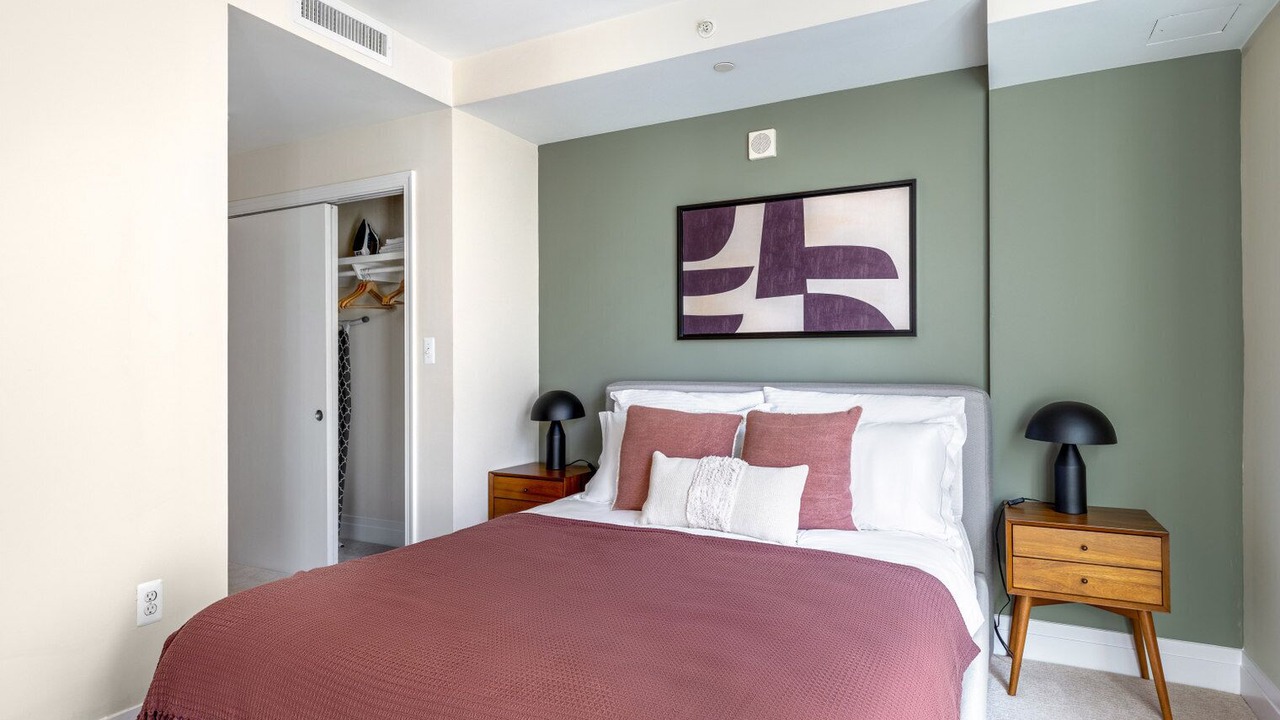 Photo of Bedroom in George Washington University