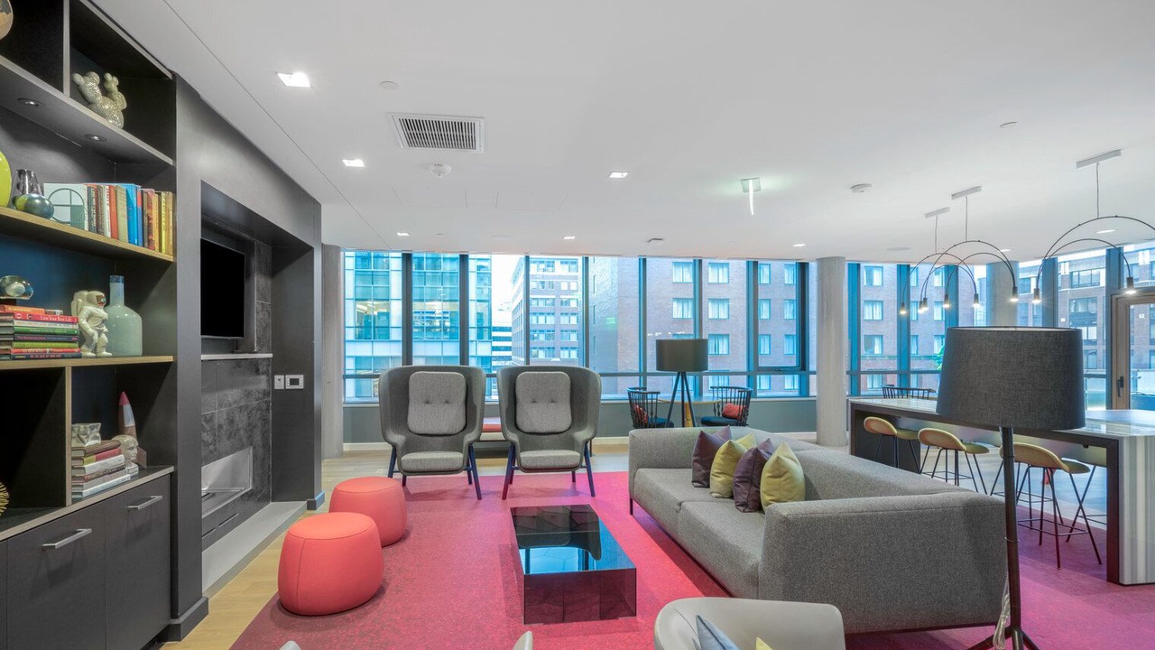 Photo of Livingroom in MIT