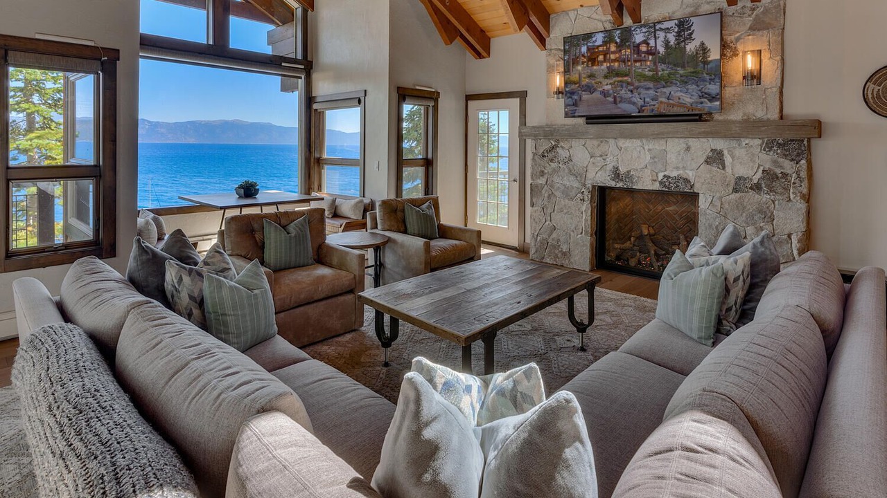 Photo of Livingroom in Carnelian Bay