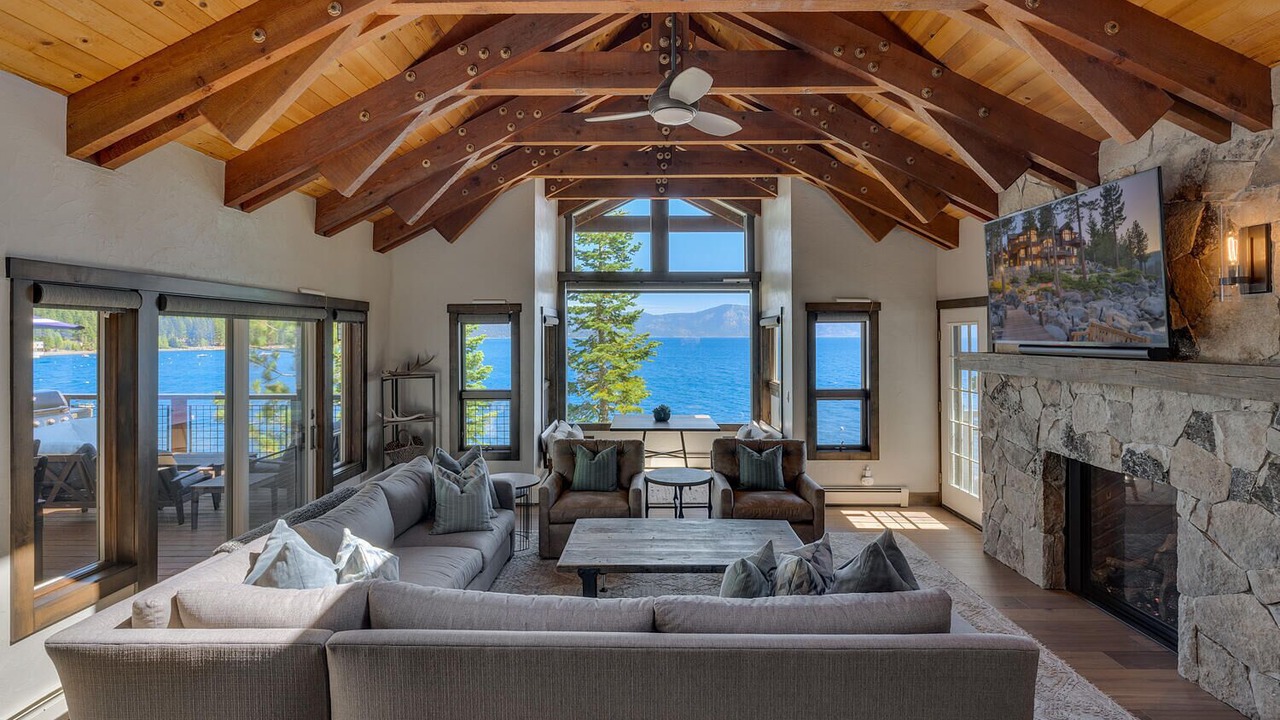Photo of Livingroom in Carnelian Bay