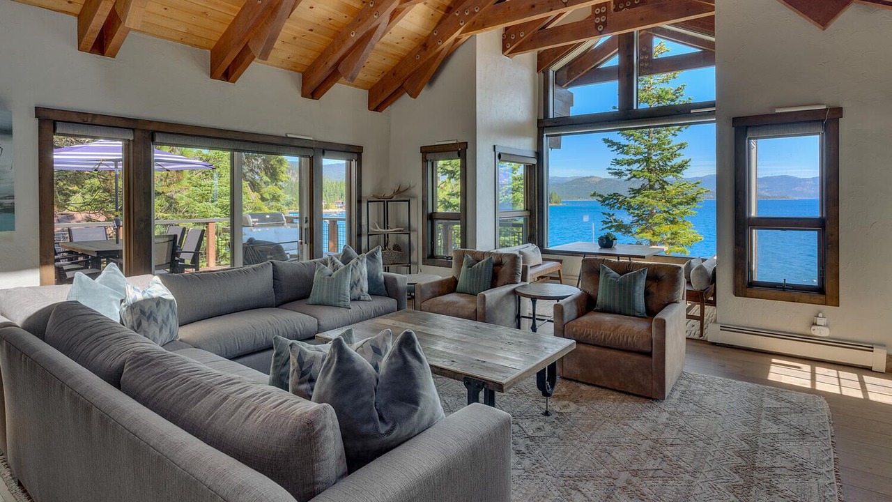 Photo of Livingroom in Carnelian Bay