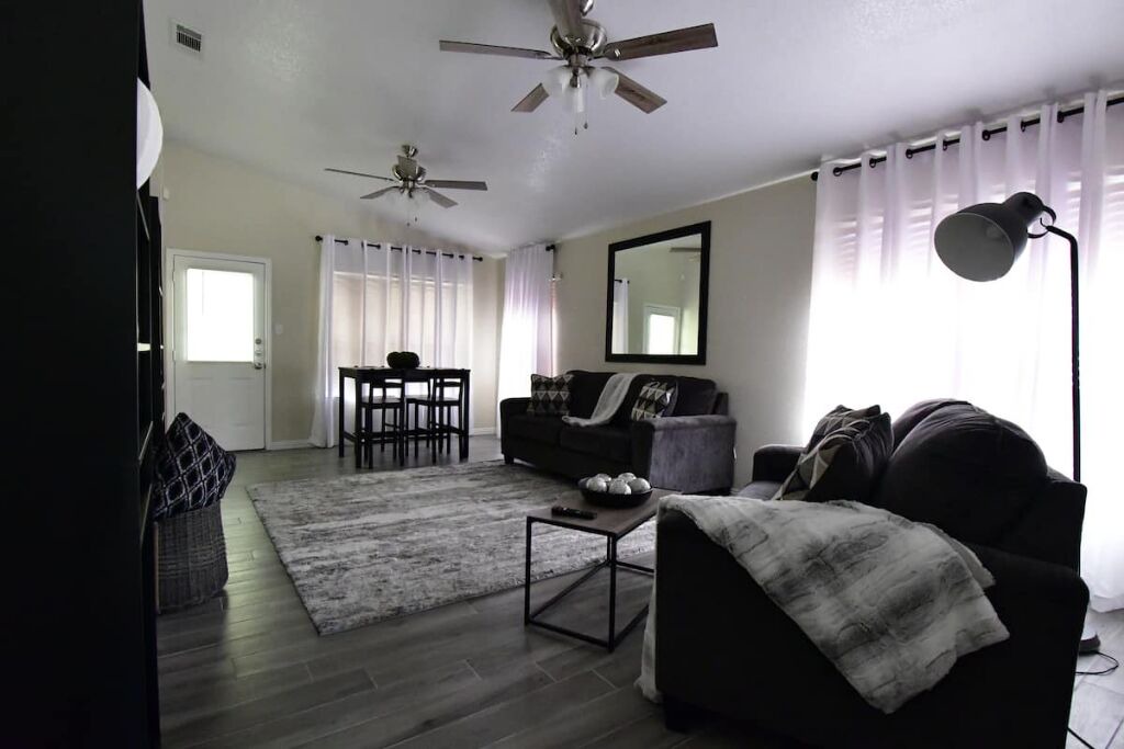 Photo of Livingroom in Killeen