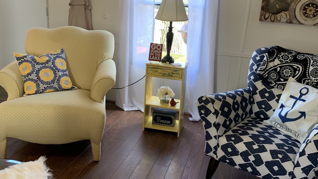 Photo of Livingroom in Springville