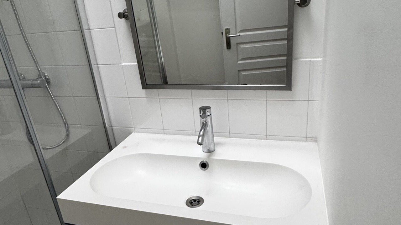 Photo of Bathroom in Leon Blum - Bon Coin