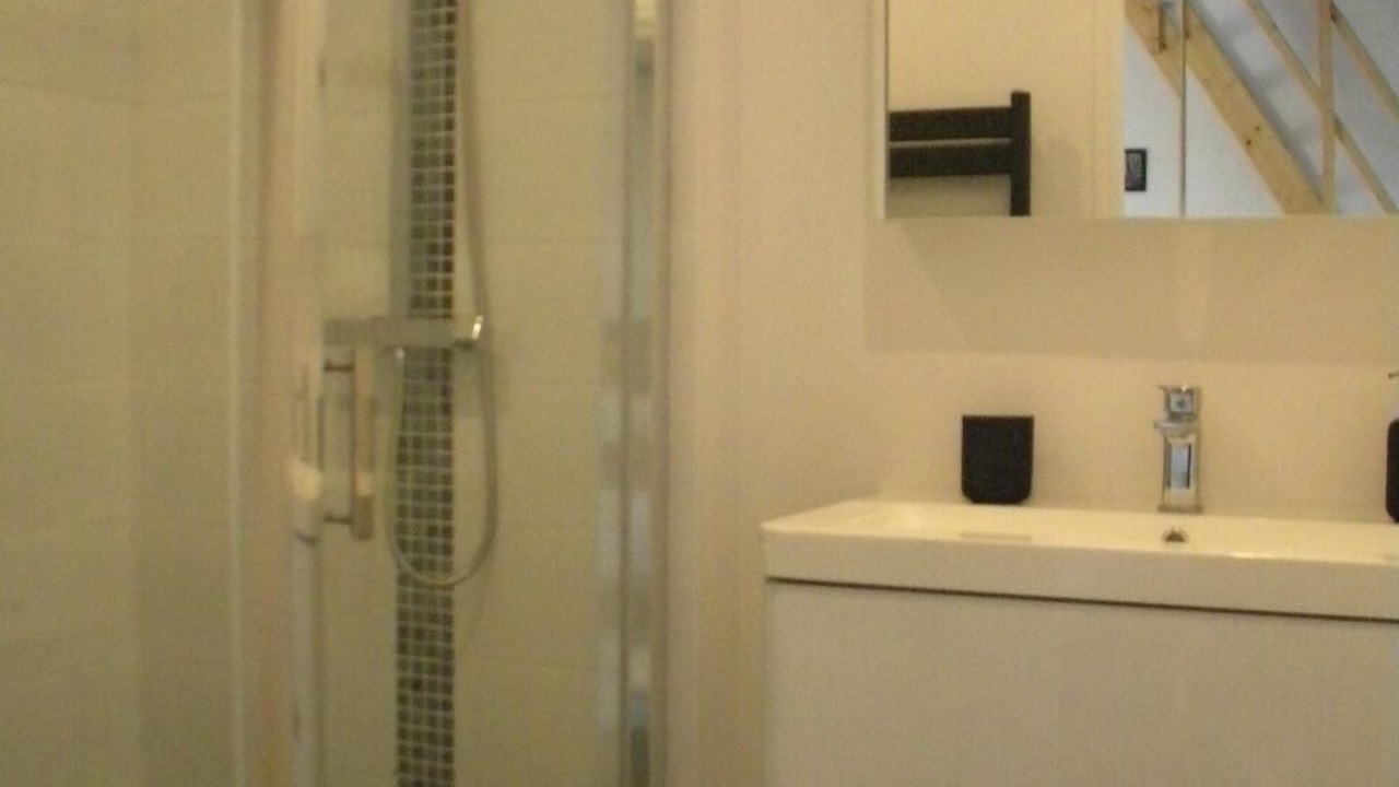 Photo of Bathroom in Fives