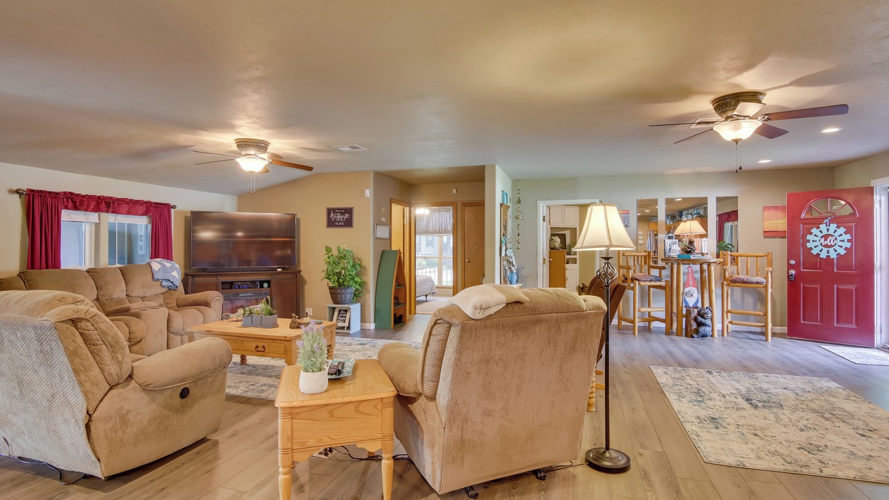 Photo of Livingroom in Eufaula