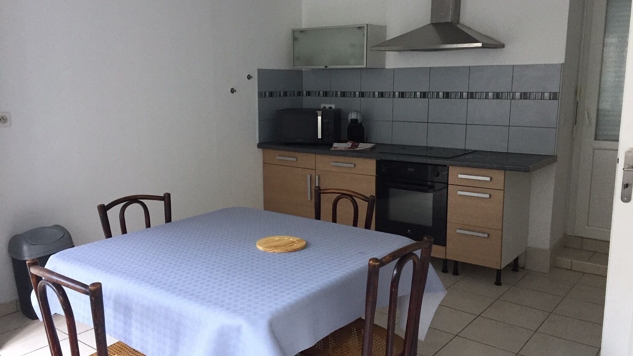 Photo of Others in Estenos