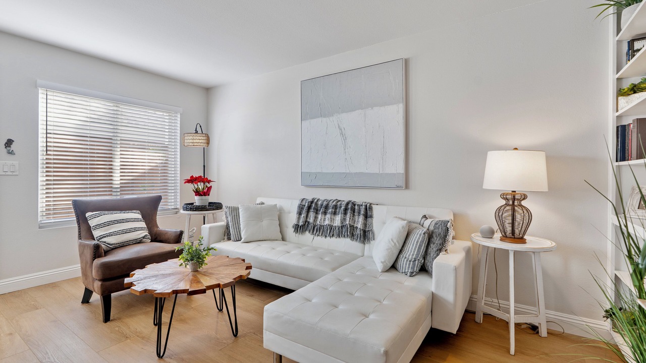 Photo of Livingroom in Crown Point