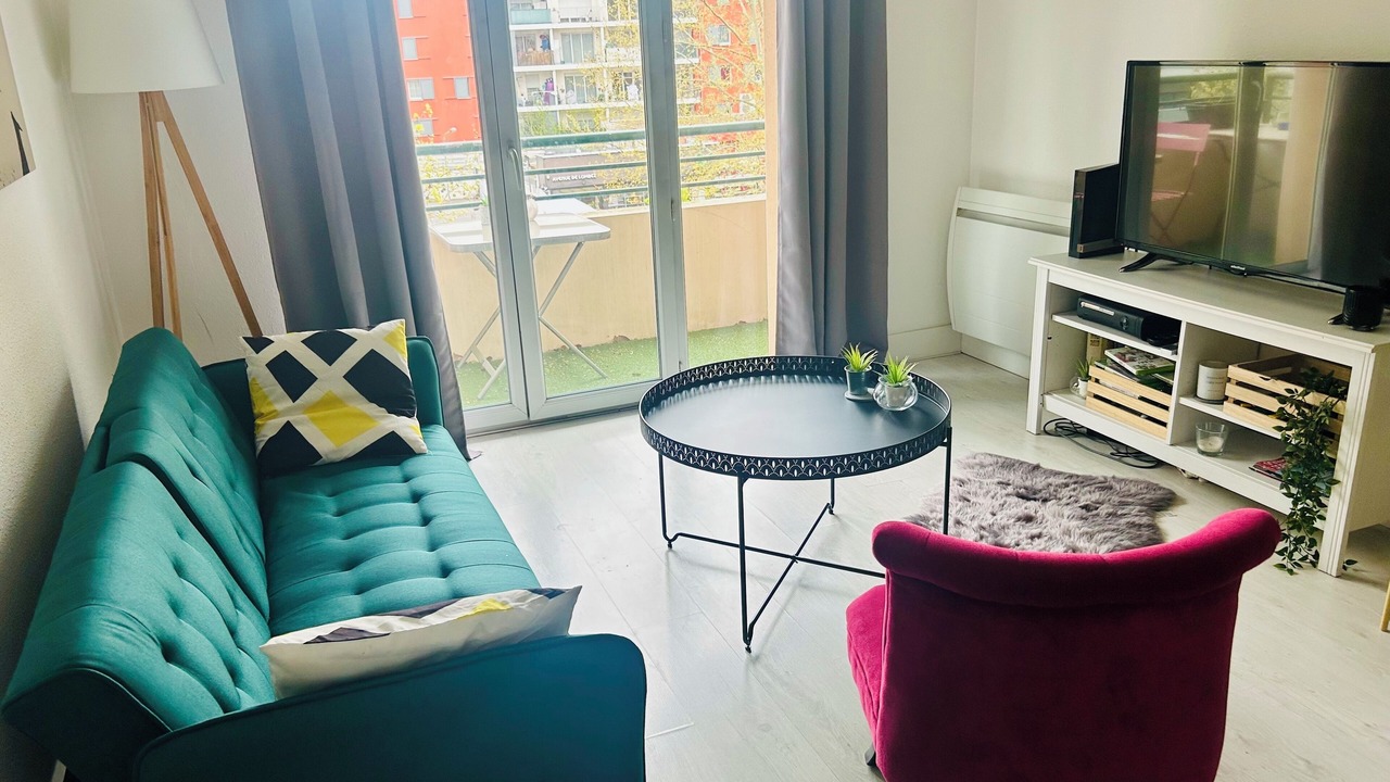 Photo of Livingroom in Fontaine-Bayonne-Cartoucherie