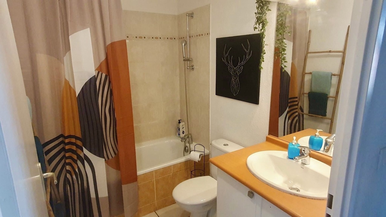 Photo of Bathroom in Fontaine-Bayonne-Cartoucherie