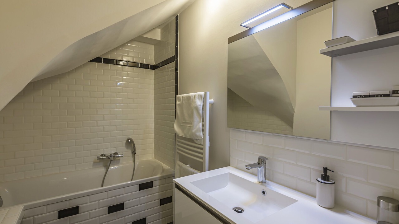 Photo of Bathroom in Loches