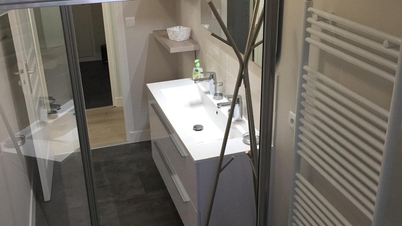 Photo of Bathroom in Loches