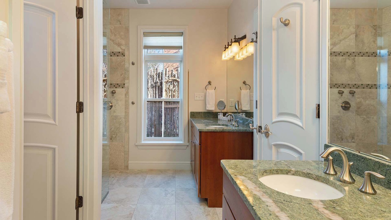 Photo of Bathroom in South Capitol