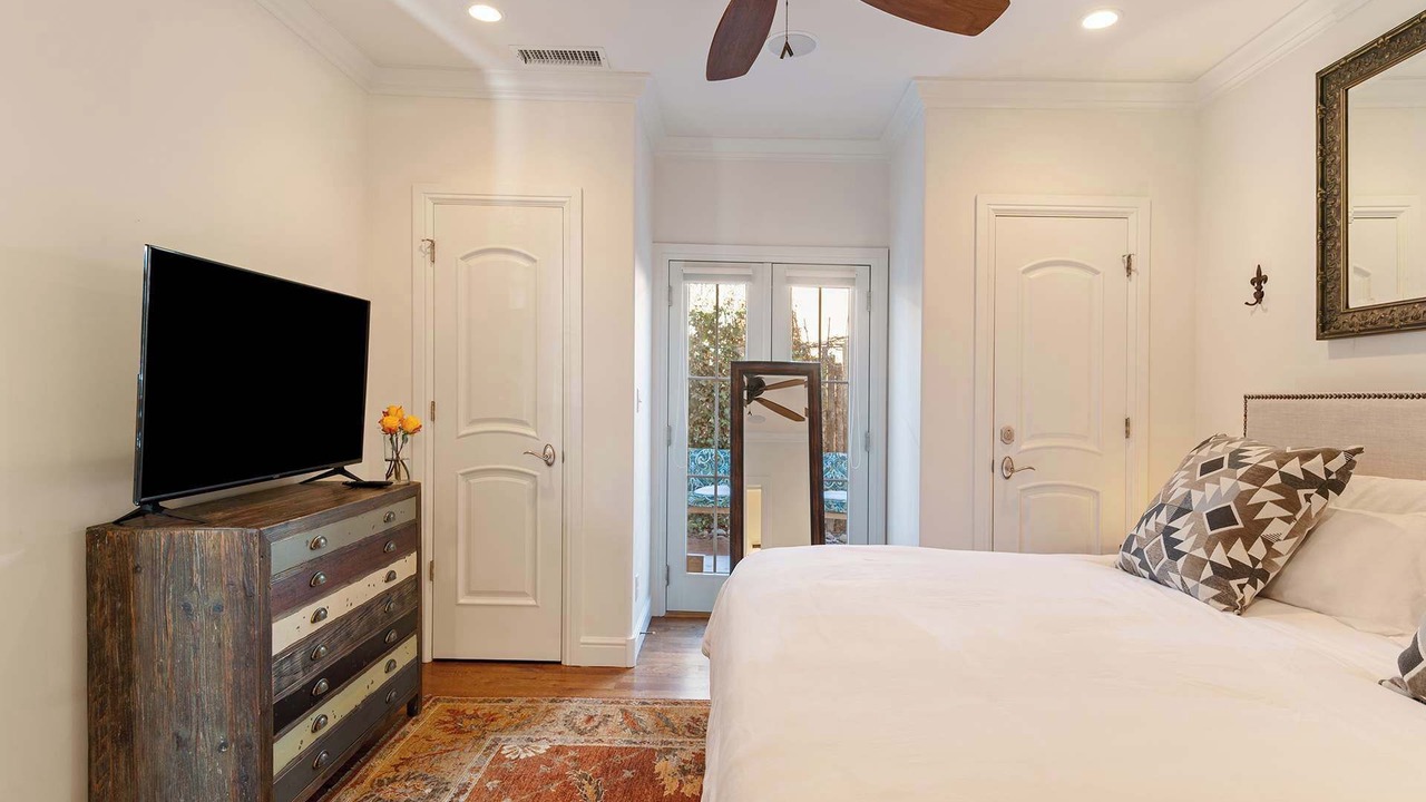 Photo of Bedroom in South Capitol