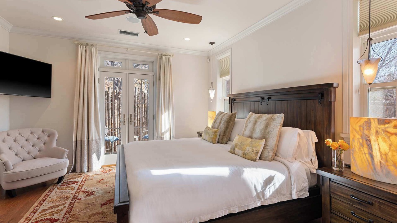 Photo of Bedroom in South Capitol