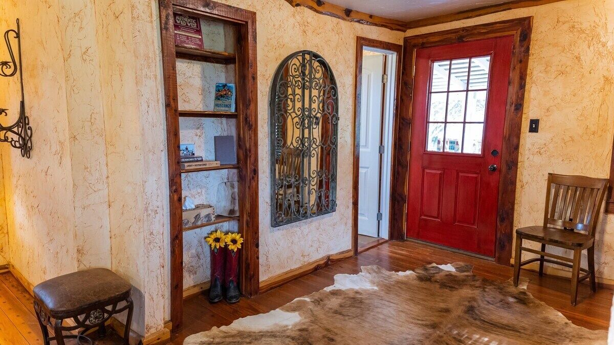 Photo of Livingroom in Satin