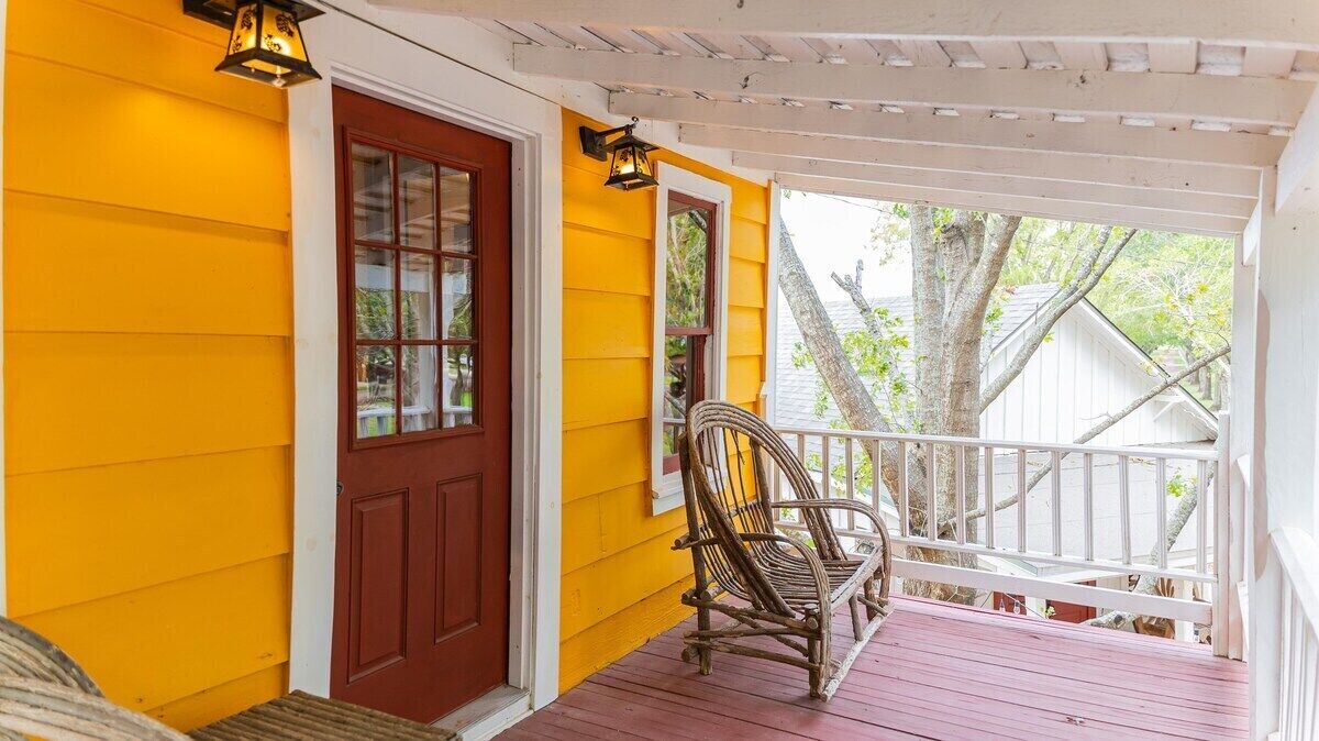 Photo of Patio Balcony in Satin