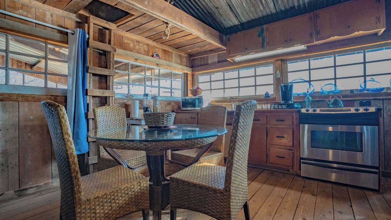 Photo of Kitchen in Satin