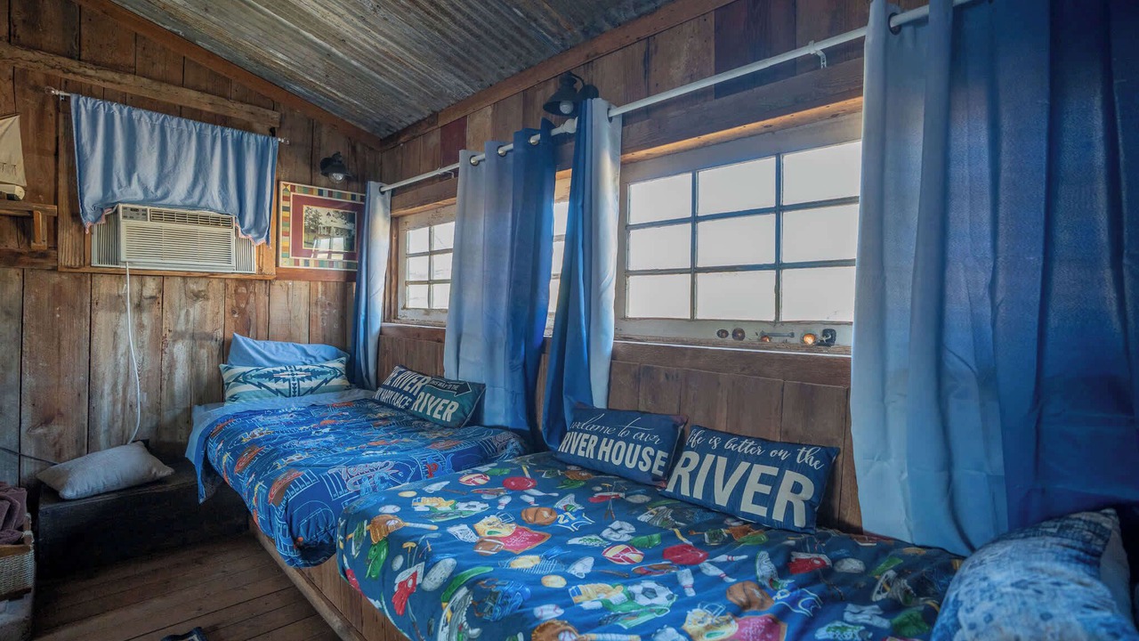 Photo of Bedroom in Satin