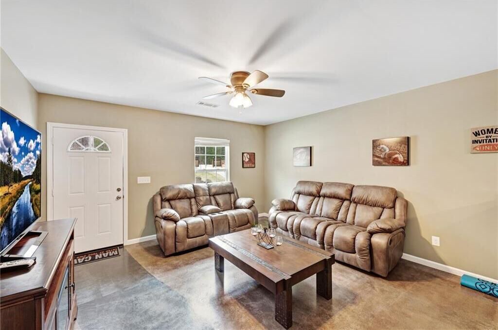 Photo of Livingroom in Farmington