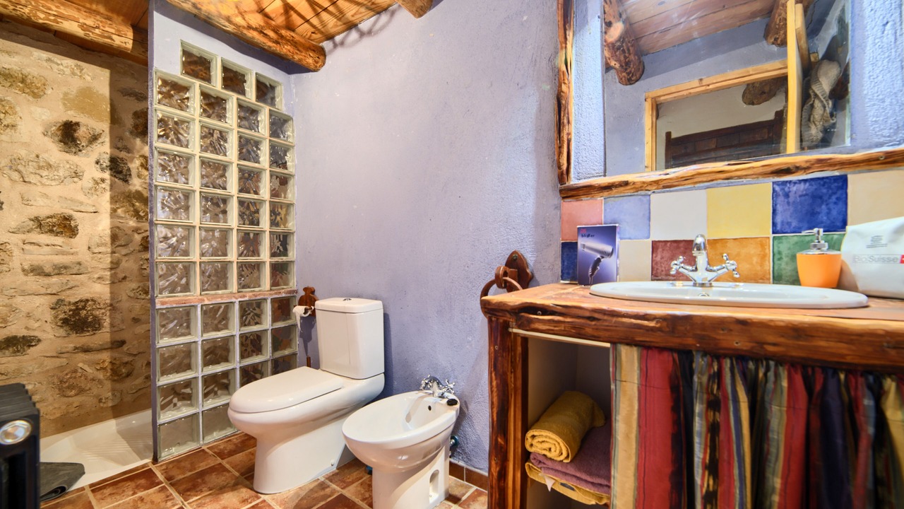 Photo of Bathroom in Ejulve