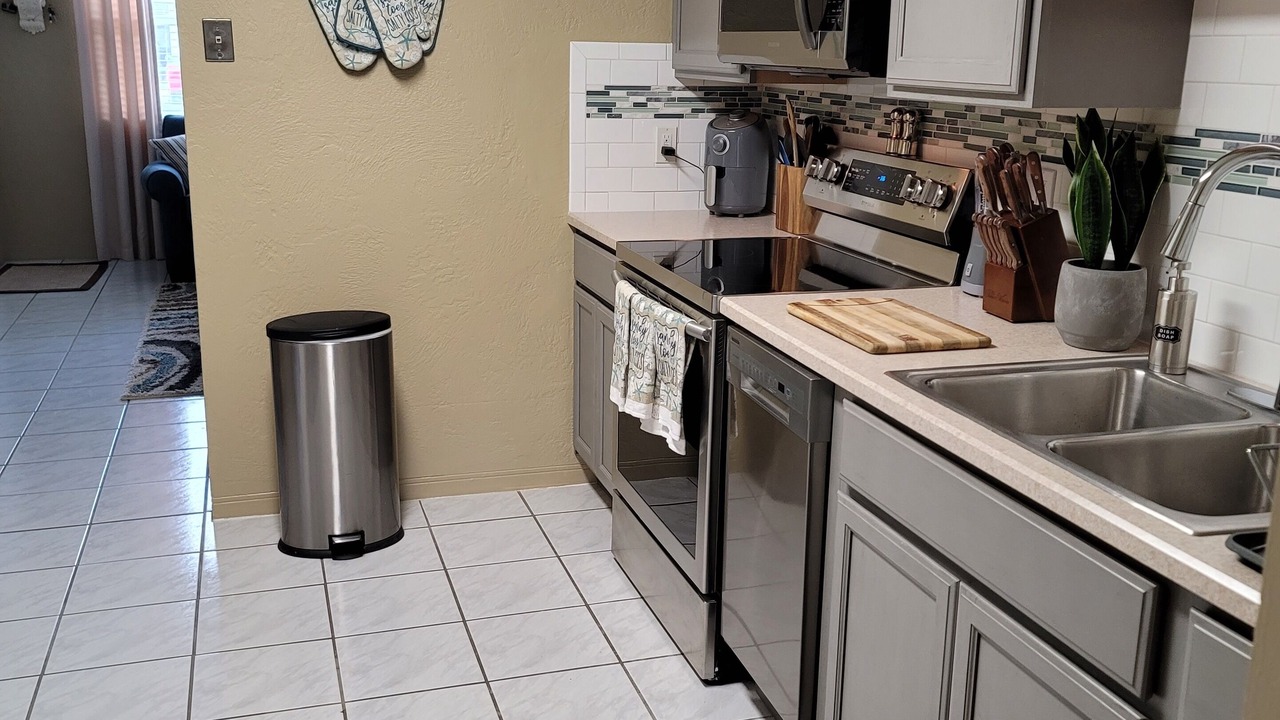 Photo of Kitchen in Ormond Ocean Gard
