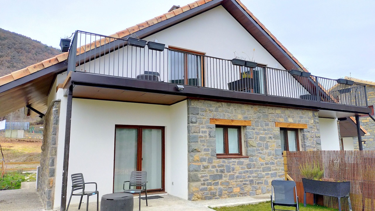 Photo of Outdoor in Gavin