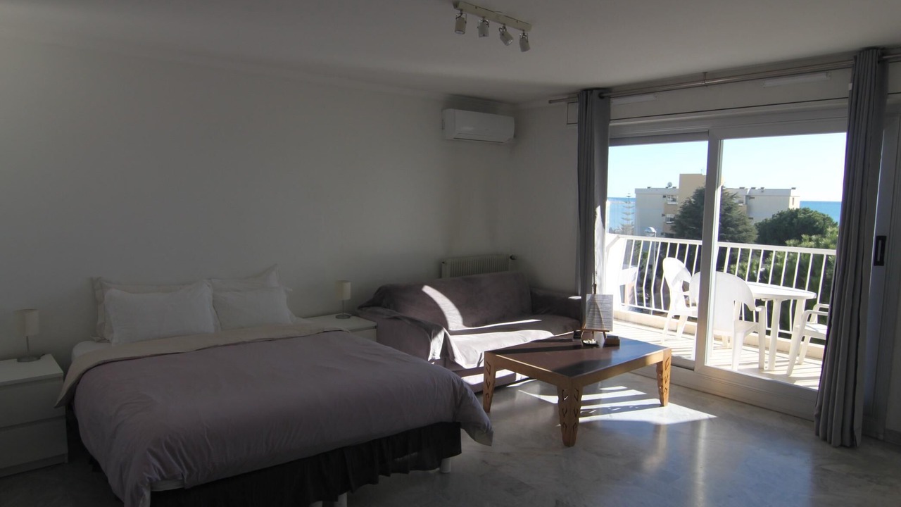 Photo of Bedroom in Saint-Laurent-du-Var